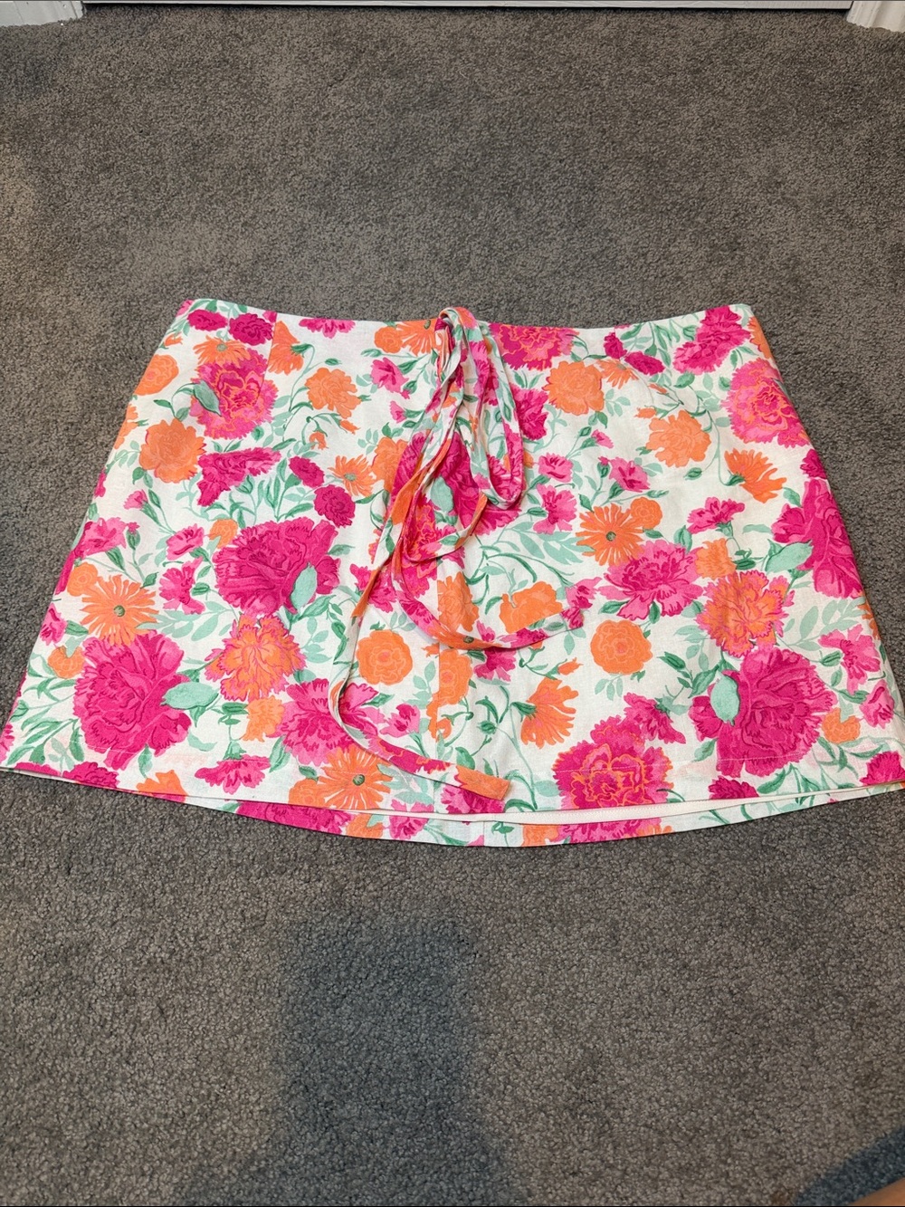 WAYFFloral Tie-Front Mini Skirt in White with Pink & Orange Blooms